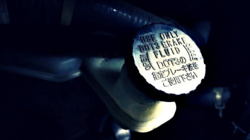 Berapa Lama Cairan Rem Bisa Bertahan Setelah Botolnya Dibuka? Ini Penjelasannya