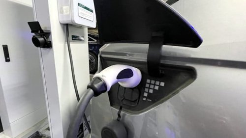 Berapa Lama Baterai Mobil Listrik Bisa Bertahan? Ini Jawabannya