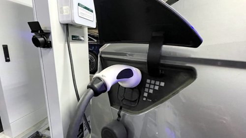 Terpopuler: Gangguan Kesehatan SPKLU, MPV Bekas Pintu Geser