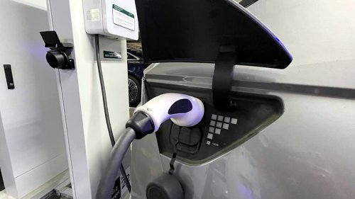 Terpopuler: Gangguan Kesehatan SPKLU, MPV Bekas Pintu Geser