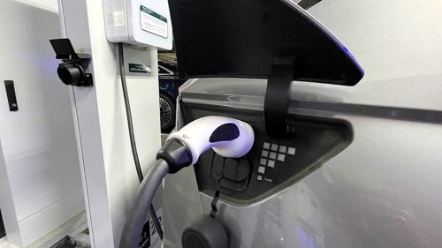 Terpopuler: Gangguan Kesehatan SPKLU, MPV Bekas Pintu Geser