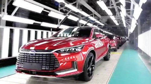 Perang Dagang Mobil China vs Jepang di Indonesia