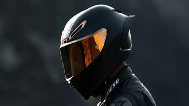 Helm Edisi Pembalap Dunia Resmi Dipasarkan di Indonesia