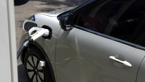Terpopuler: Bandingkan Jarak Tempuh EV, Shell Super Hilang, dan Diskon Pajak