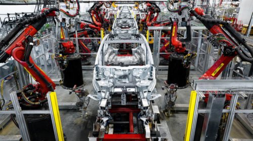 Tesla, Tesla Umumkan Pembaruan Besar untuk Fitur Self-Driving, Lebih Cerdan dan Aman!