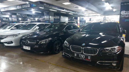 Rekomendasi Sedan Mewah Bekas Murah, Pajak Ramah di Kantong