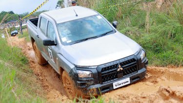 Bukan Mobil Pekerja Lagi! Pikap Double Cabin Bertransformasi Jadi Mobil Lifestyle