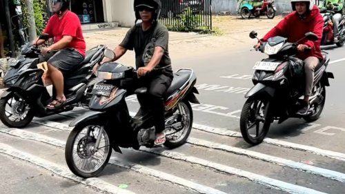 Sering Tak Disadari, Ini Bahaya Menabrak Polisi Tidur bagi Dudukan Mesin Motor