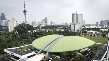 Tunjangan Rumah DPR Rp50 Juta, Bisa Dapat Alphard Sampai Porsche