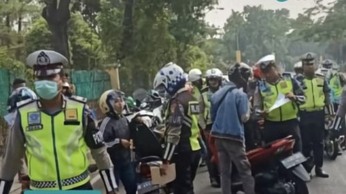 Terpopuler: Veloz Hybrid Varian Tertinggi, ETLE Panen Pelanggar, dan Aksi Bar-bar Fortuner