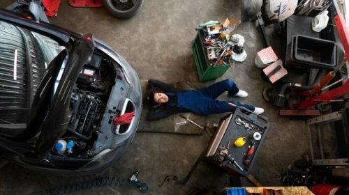 Mobil Ditahan Bengkel? Jangan Panik, Ini Hak Konsumen yang Wajib Anda Ketahui