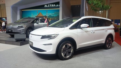 Bos Aletra Ungkap Kendala Pengiriman Mobil Listrik L8 ke Konsumen