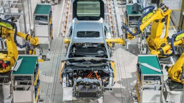 Industri Otomotif Kembali Diterpa Badai