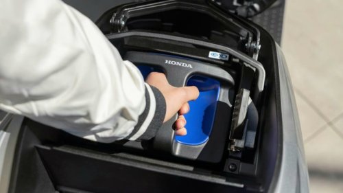 Baterai Motor Listrik Bisa Lebih Awet Jika Dirawat dengan Cara Ini