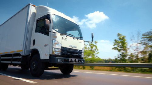 Isuzu, Terpopuler: TMAX Killer dari Kymco, Bus Andalan Isuzu dan SUV Mewah Denza