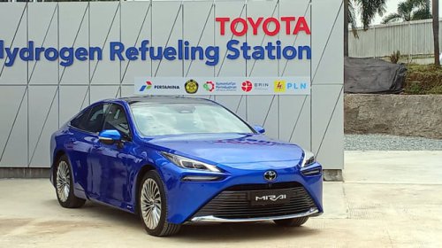 Akio Toyoda Menilai Mobil Listrik Lebih Kotor dari Mobil Hybrid dan Berdampak Buruk