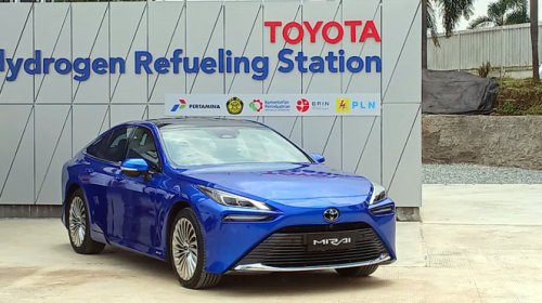 Akio Toyoda Menilai Mobil Listrik Lebih Kotor dari Mobil Hybrid dan Berdampak Buruk