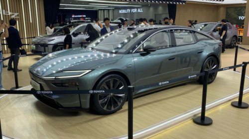 Pesaing Mobil Tesla Model S Dibanderol Harga Murah