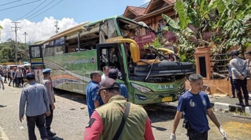 Ternyata Penyebab Kecelakaan Maut Bus dan Truk Bukan Cuma Rem Blong