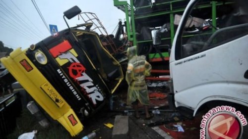 Ternyata Penyebab Kecelakaan Maut Bus dan Truk Bukan Cuma Rem Blong
