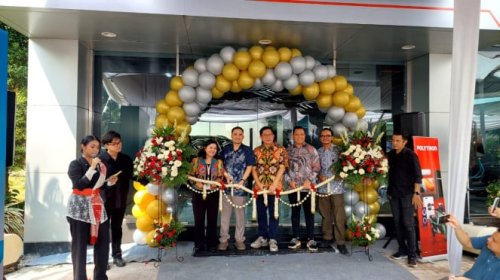 Polytron, Mobil Listrik Polytron, Polytron Buka Showroom Mobil dan Motor Listrik Pertama di Jakarta