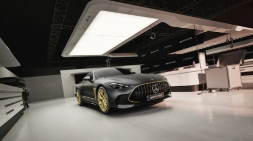 Mercedes, Mobil Mercedes-AMG Edisi Veteran F1 Sonny Hayes Hadir, Cuma 52 Unit di Dunia