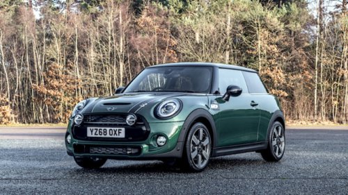 Meski Gelap, 5 Warna Cat Mobil Ini Tetap Bikin Kabin Sejuk