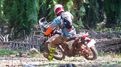 Pertama di Indonesia Balap Mobil Reli Disatukan dengan Motor Cross