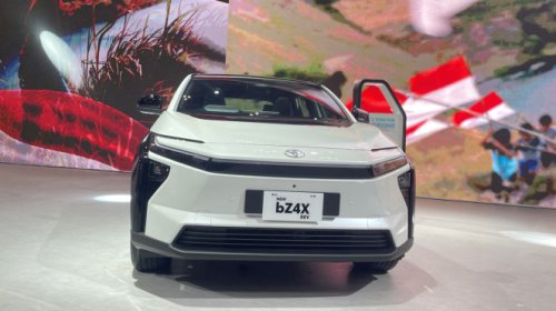 Terpopuler: 2 Moge Baru Honda, Toyota bZ4X Lokal, Harga Mitsubishi Destinator