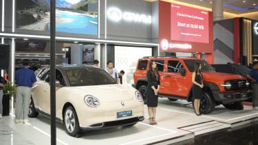 Pasar Surabaya Sambut Tank 300 dan ORA 03, Ini Harga Resminya