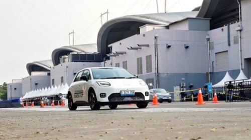 GAC Resmi Serahkan 225 Unit Pertama AION UT ke Konsumen Tanah Air