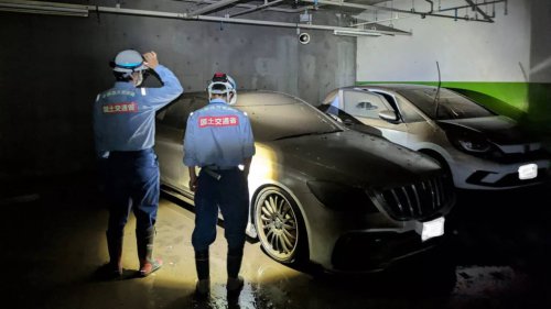 Deretan Mobil Mewah dan Supercar yang Jadi Korban Banjir Jepang