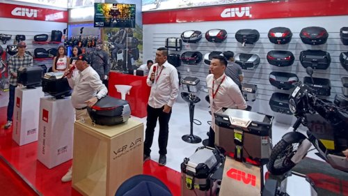 8 Boks Motor Givi Meluncur Sekaligus di IMOS 2025