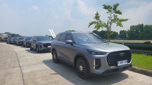 Terpopuler: Memacu Chery Tiggo 9 CSH, Kecelakaan Tesla dan Tren Mobil China