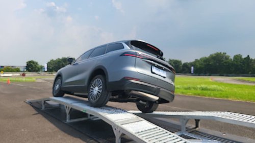 Memacu Chery Tiggo 9 CSH AWD di Sirkuit: Hasilnya di Luar Ekspektasi