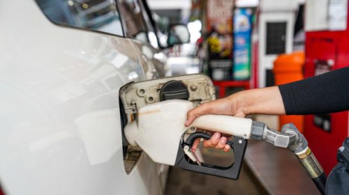 Terpopuler: Harga Mobil Listrik 2026, SPBU Turunkan BBM, dan Kemacetan Jakarta