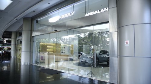 Geely, Diler Pertama Geely Andalan Resmi Dibuka di Lippo Mall Kemang