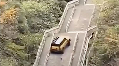 Mobil Chery Coba Taklukkan Tangga Paling Ekstrem di Dunia, Hasilnya di Luar Prediksi