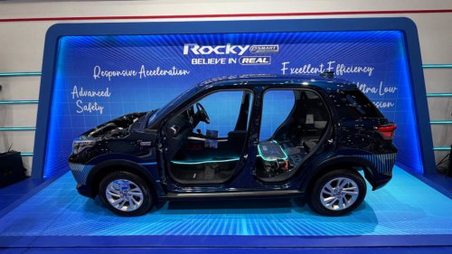 Daihatsu | Daihatsu Bongkar Rahasia Dapur Rocky Hybrid Bisa Selicin dan Seirit EV