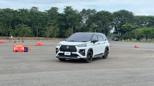 Toyota Mau Buktikan Mobil Hybrid Tak Cuma Cocok untuk Kota Besar