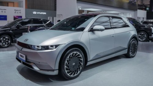 Daftar Kendaraan Terbaik: dari Truk Tangguh hingga Mobil EV Canggih