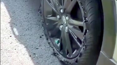 Terpopuler: Ban Innova Ratna Listy Meleleh, Anggota DPR Koleksi Tank, dan Denza Baru