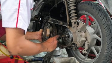 Cara Mudah Servis Sepeda Motor tanpa Keluar Banyak Biaya
