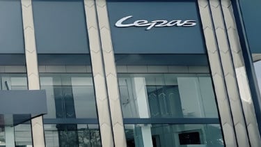 Bekasi Naik Kelas, Mobil Listrik Premium Ikut Masuk