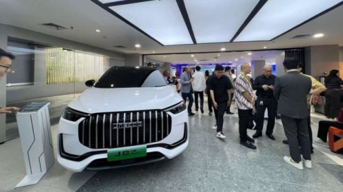 Terpopuler: Hybrid Jalan Jauh, Showroom Kekinian, dan Skutik Aman