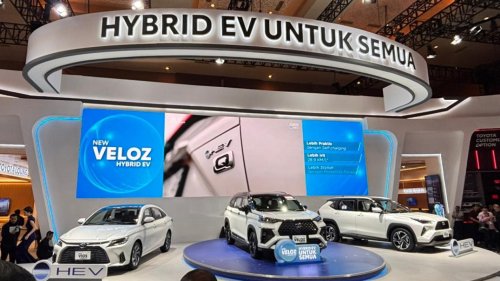 Toyota, Tiga Mobil Hybrid Baru Toyota Mengaspal di IIMS 2026