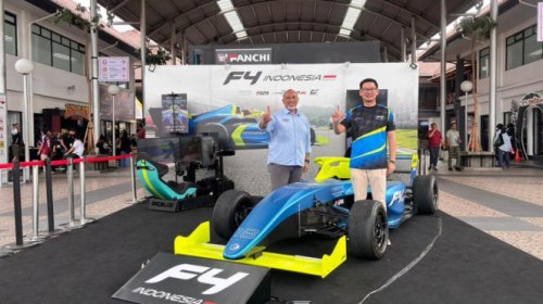 F4 Indonesia Pamer Mobil Balap di IIMS 2026