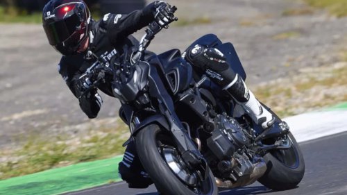 Sepintas Tampak Normal, tapi Ada yang Beda dari Roda Depan Motor Ini