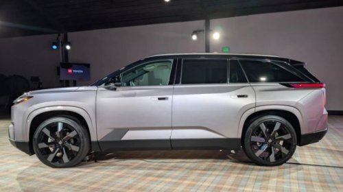 Toyota, Mobil Toyota Ini Punya Fitur Gagang Pintu Unik