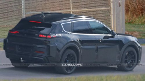 Mobil SUV Ini Pilih Hybrid dan Bensin Ketimbang Listrik